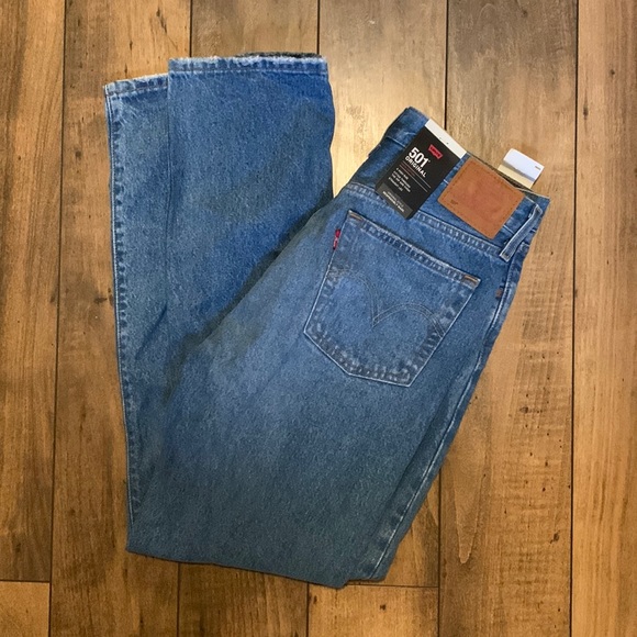 Brand new Levi jeans - Picture 2 of 8